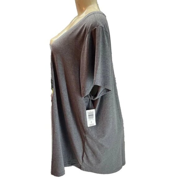 Torrid +6 Heather Gray V-Neck Moon Animal Leopard Graphic Short Sleeve T-Shirt - Picture 3 of 6